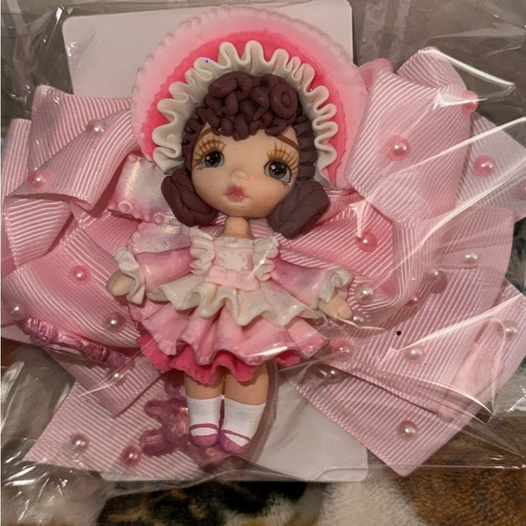 Handmade Bows Disney, Pixar assorted Characters, colors, clay, light weight - Picture 7 of 10